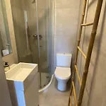 Apartment Family & Group Near Carcavelos Beach, Nova Sbe & Nci Academy 24 - Stairs Only *